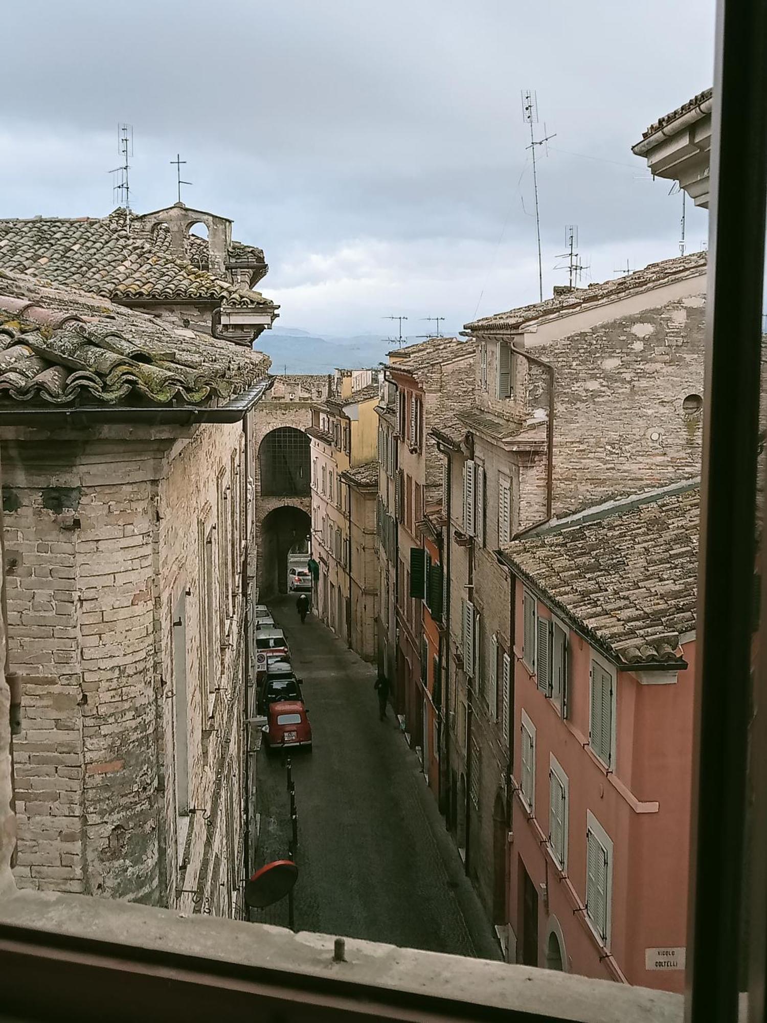 Camere Via Crispi Centro Storico มาเชราตา ภายนอก รูปภาพ